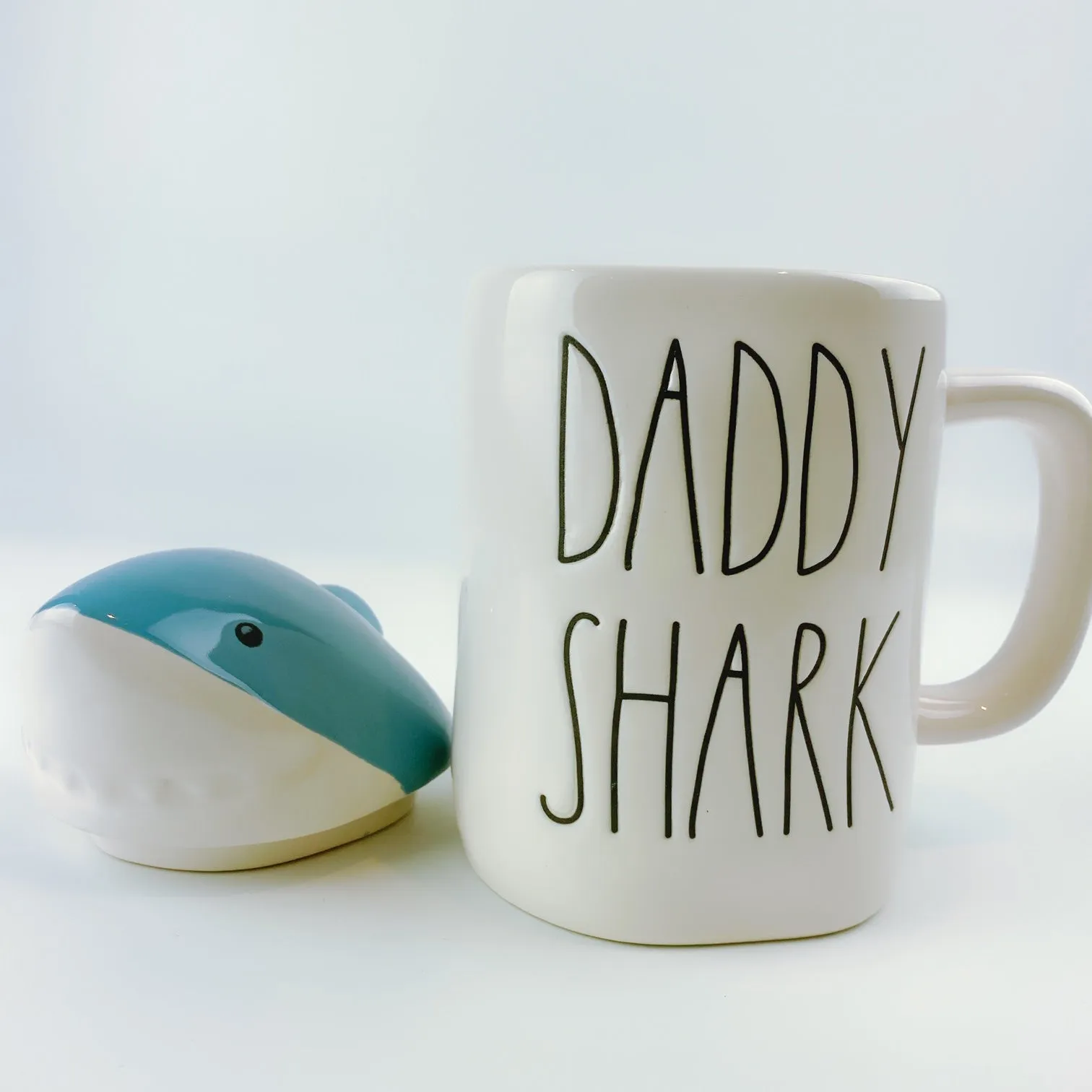 Rae Dunn By Magenta Daddy Shark With Lid Coffee Tea Mug 20 oz